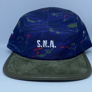 5 panel strap back